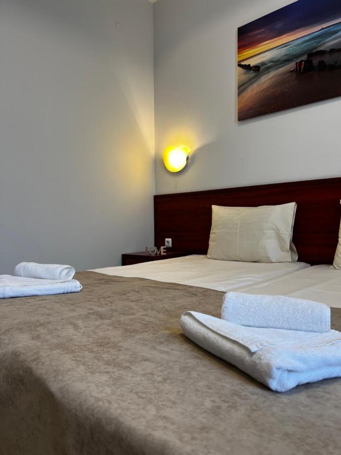 Hotel Central Balchik Luaran gambar